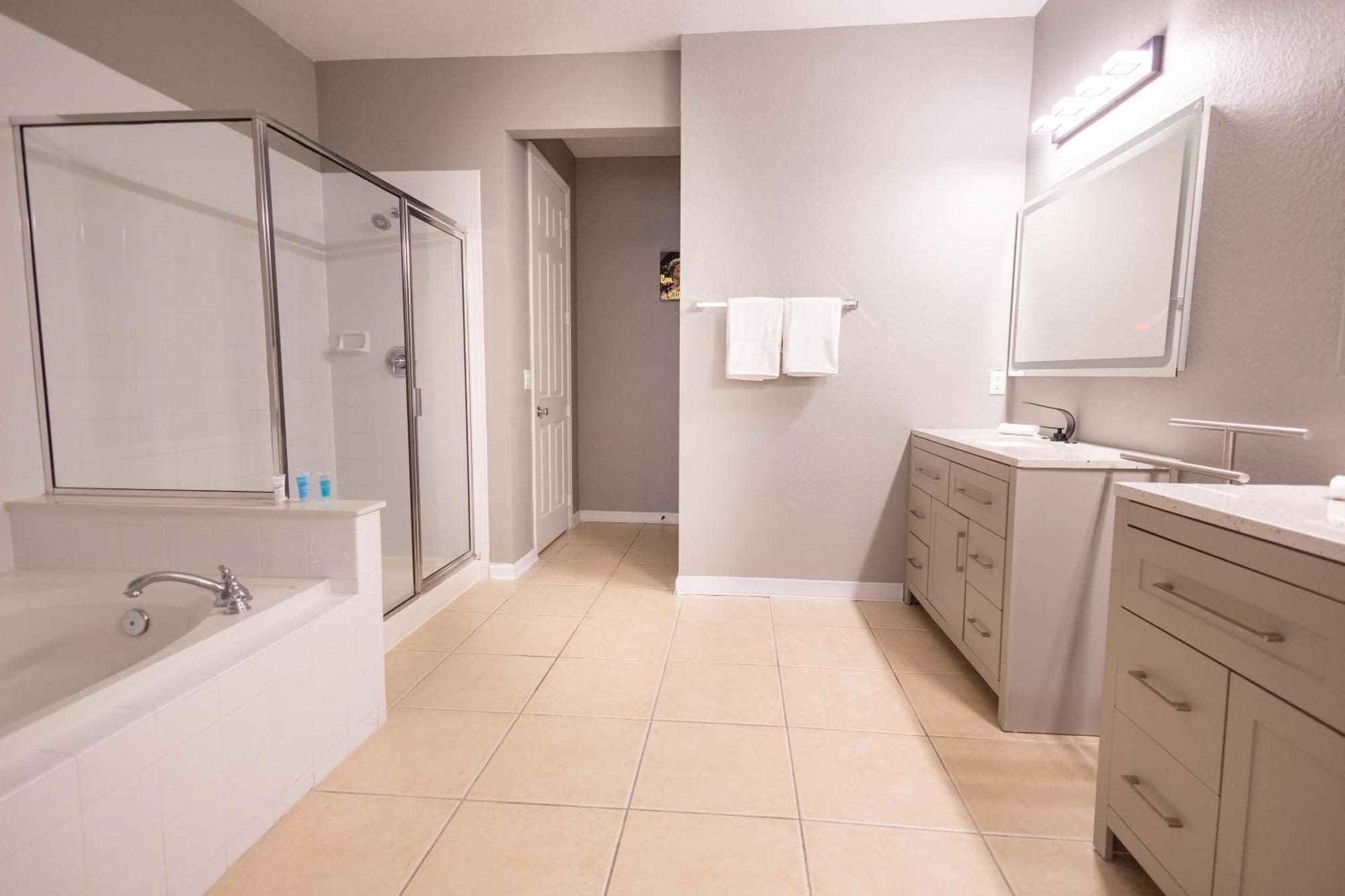 Disney Parks- International Dr - Orlando Luxury Condominium- Fully Equipped - 3Bed & 2 Bath- Bagian luar foto